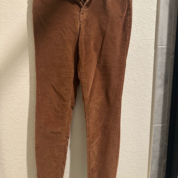 Elegant Brown Skinny Jeans for Women - Picture 1 of 3